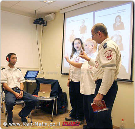 צוותי מדא בסדנא לשפת הסימנים במכון לקידום החירש